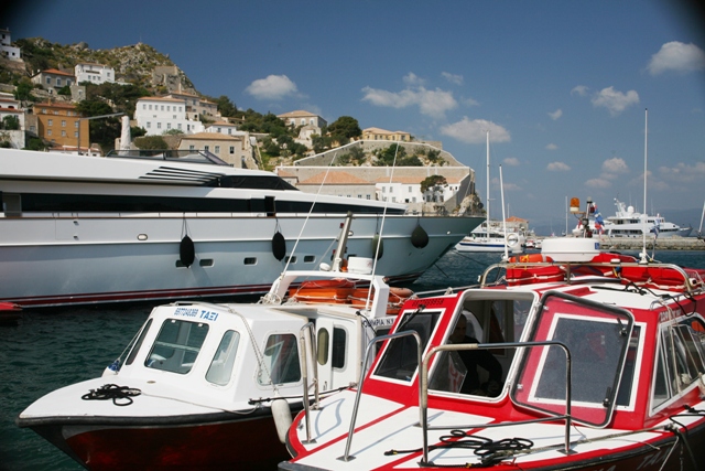 Hydra Island - Small leisure craft mix with the private yachts